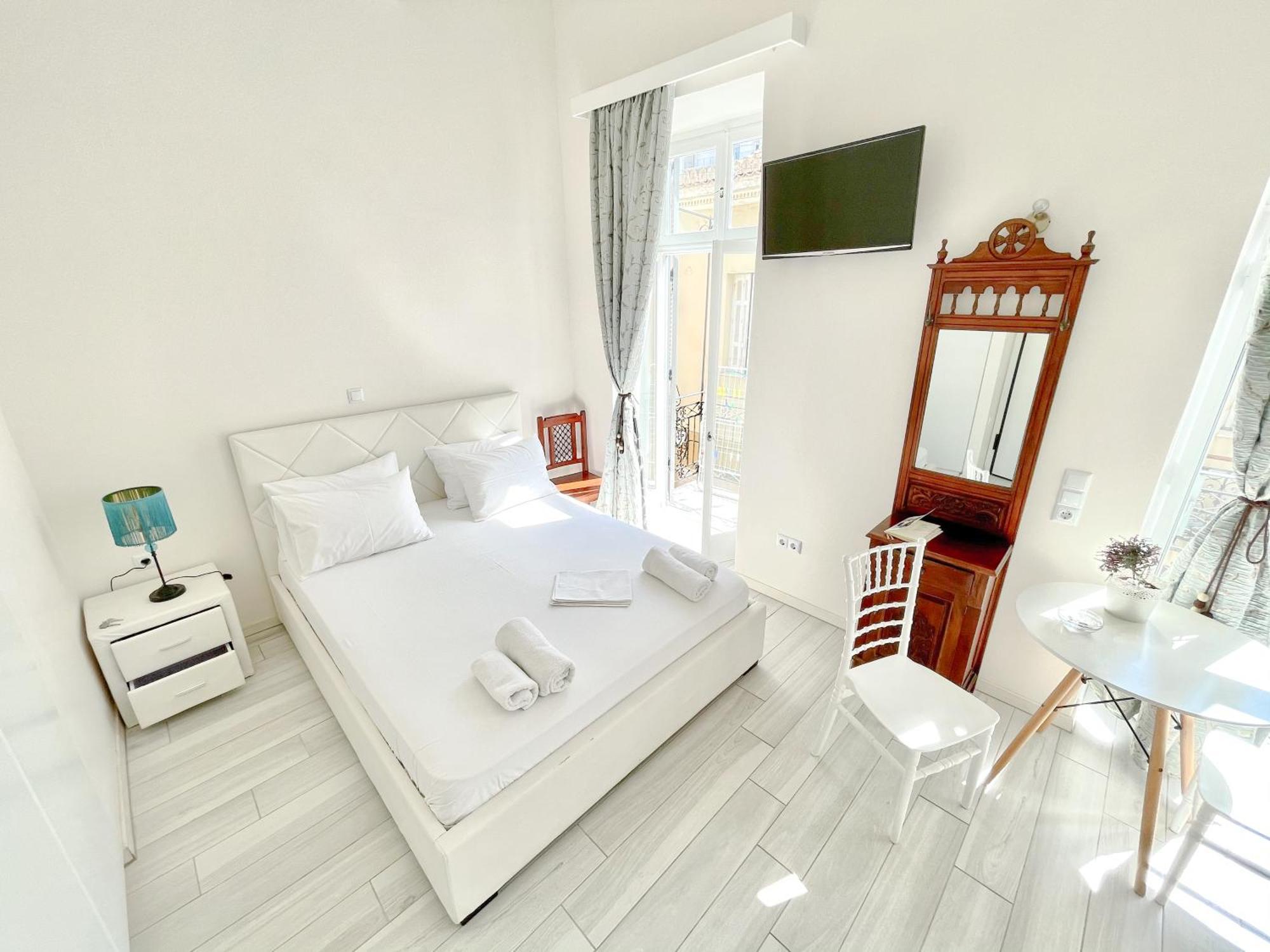 Xenias Rooms Apartments Короні Екстер'єр фото